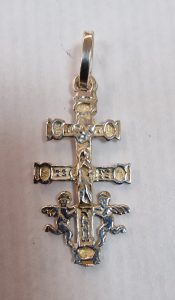 Colgante Cruz de Caravaca. realizada en plata de ley 925