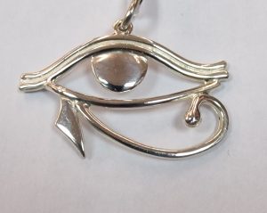Colgante Ojo de Horus realizado en plata de ley 925