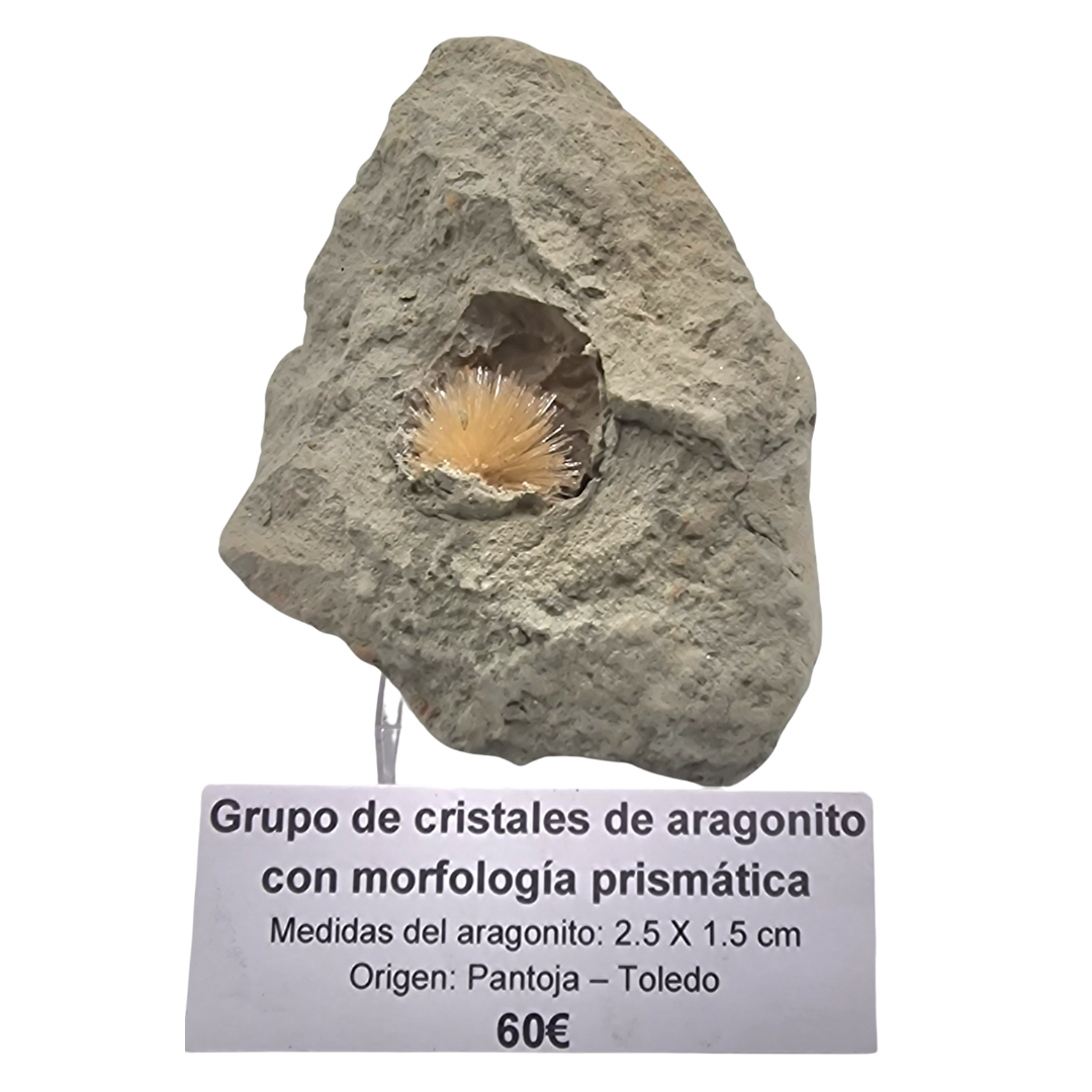 Grupo de Cristales de Aragonito con morfología prismática.