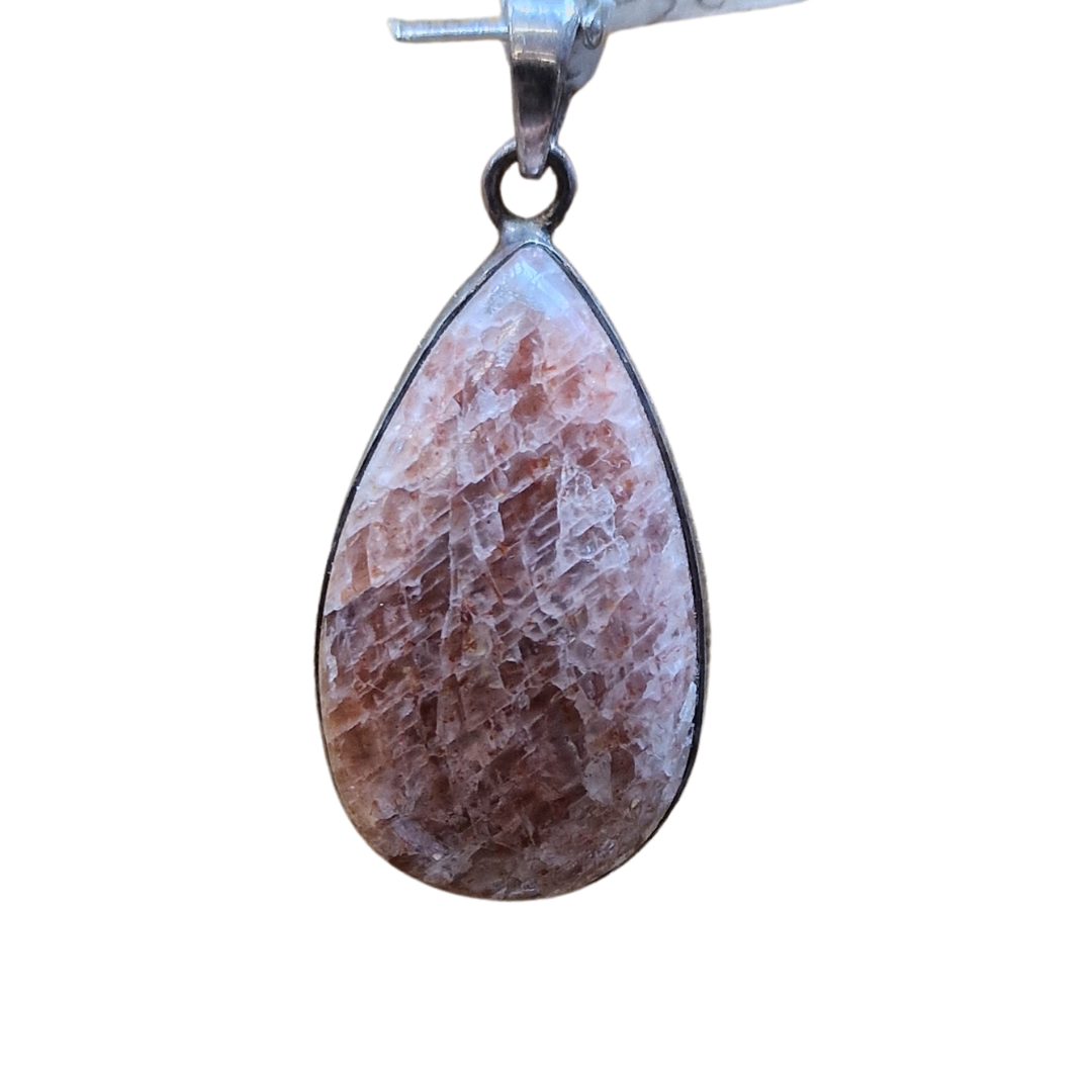 Piedra del Sol montada en plata de ley 925